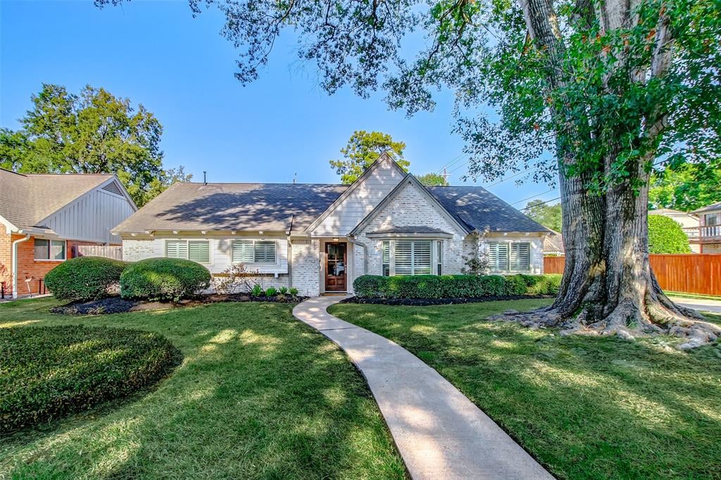 4910 Brian Haven Dr