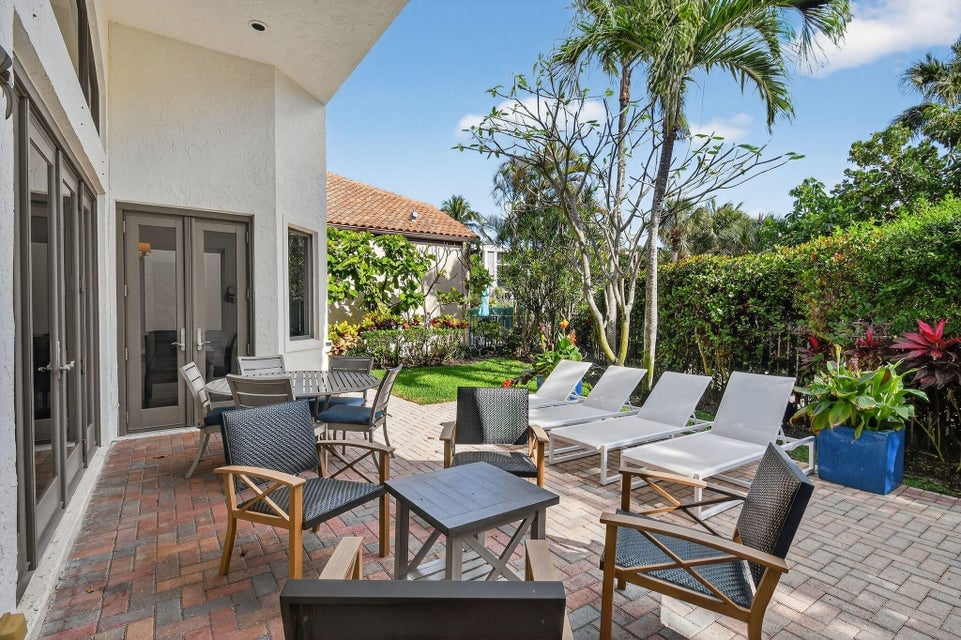 302 Alicante Drive