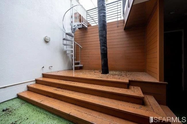 712 Bryant Street Lofts