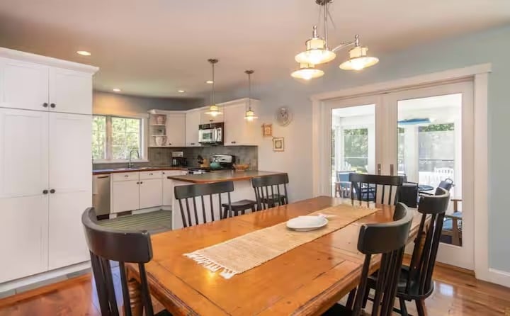 Tranquil and Centrally Located West Tisbury Home