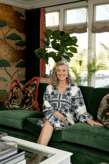 Carleigh Goldsberry Lake Forest, IL Real Estate Agent Headshot