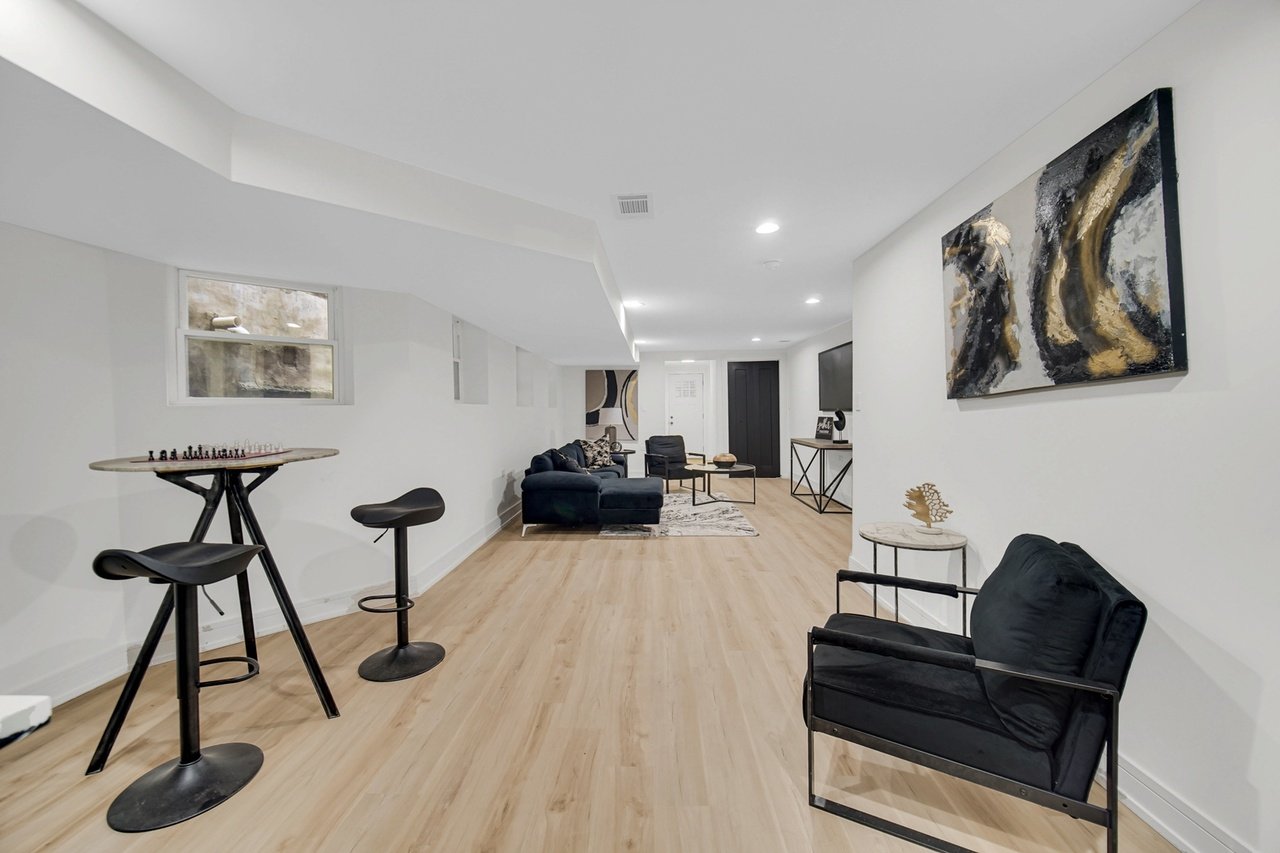 814 E 48th Street