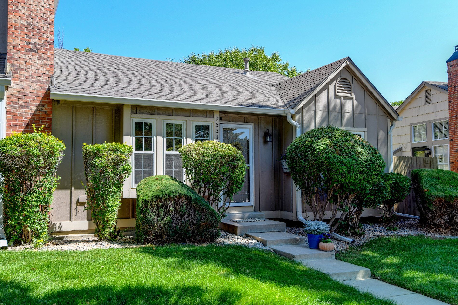 9654 W Chatfield Avenue Unit #F