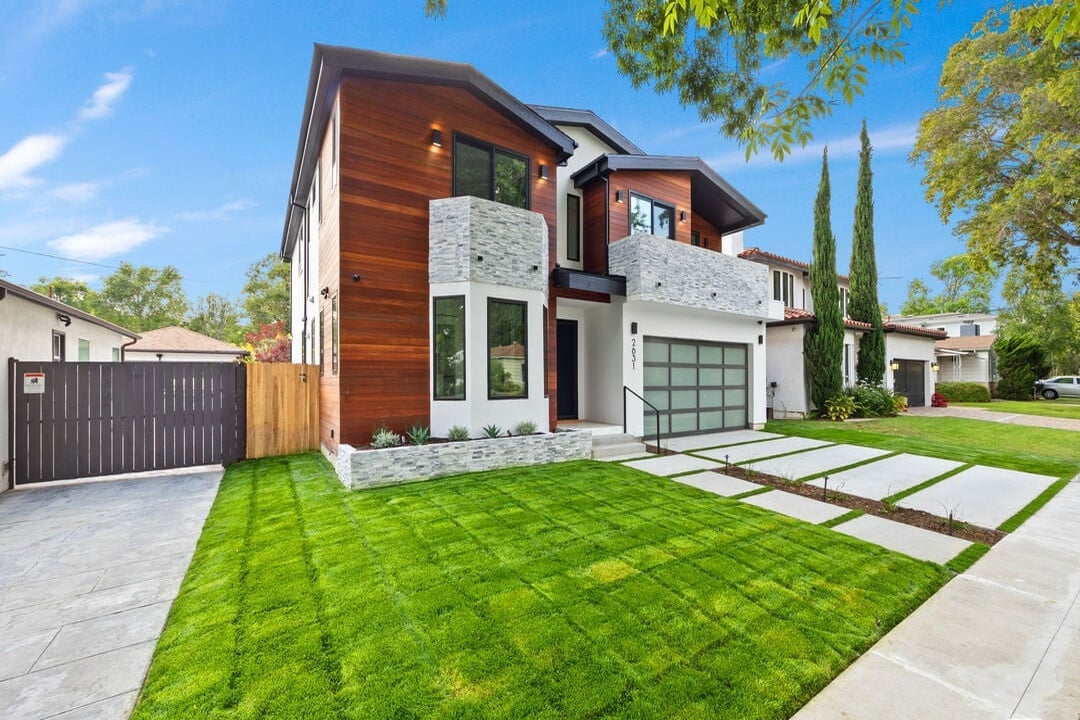 Castle Heights Pl, 90034