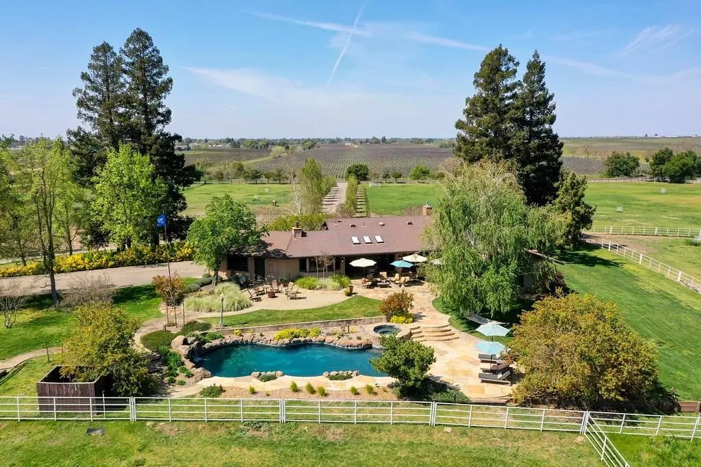 25740 N Mackville Rd