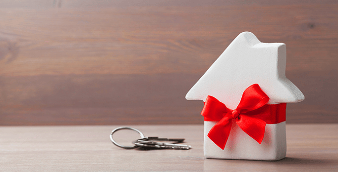 Why Shopping for a Home During the Holidays Might Be the Best Gift You Give Yourself