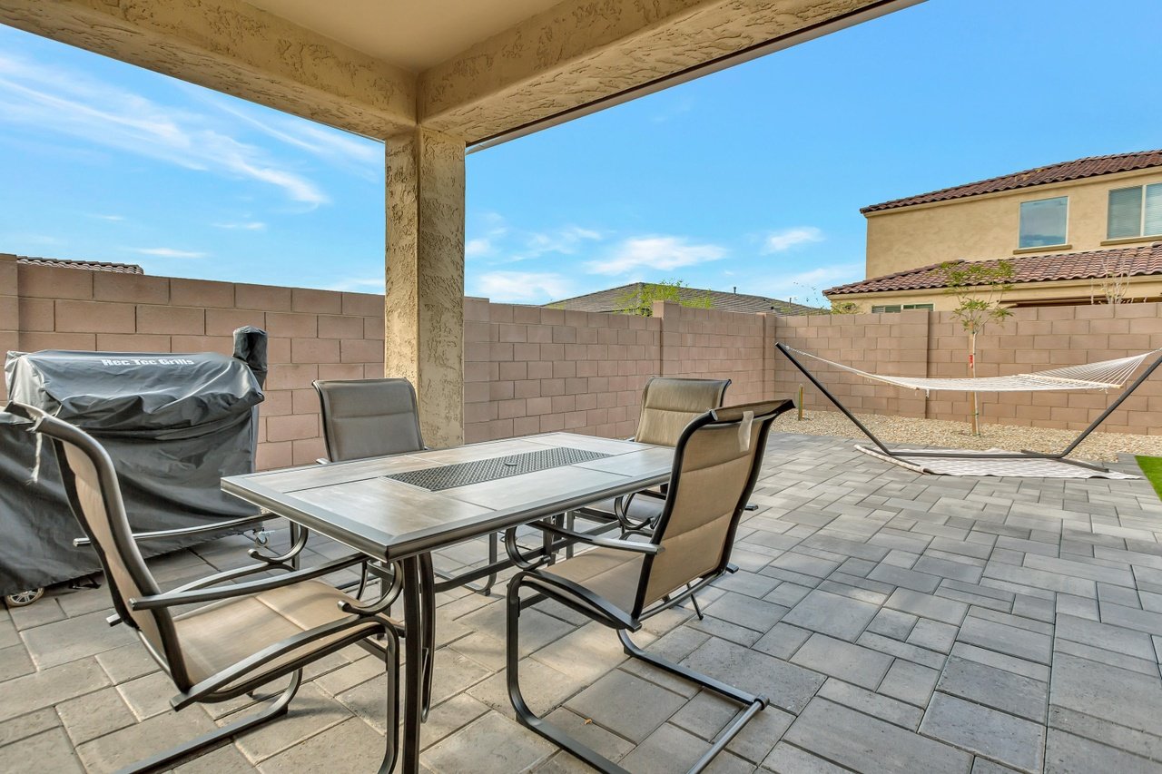 538 E Balao Dr