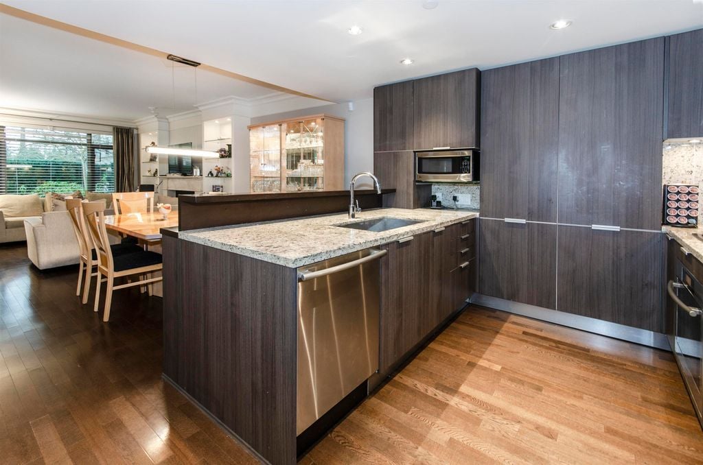 533 Waters Edge Cres, #103