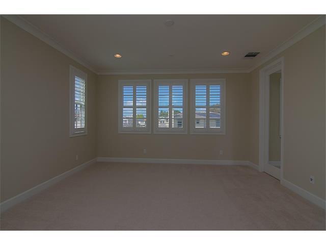 340 Mansfield Dr
