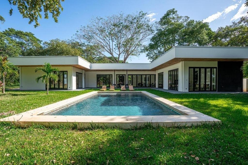 Casa Vista Verde | Contemporary 3-Bed Luxury Home with Pool in Exclusive Catalina Cove