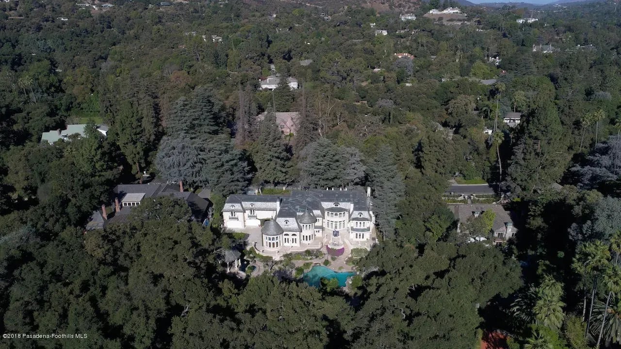 4158 Commonwealth Ave