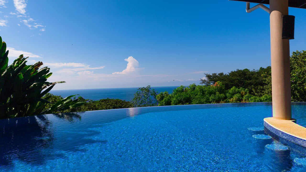Ocean View Luxury Estate with An Incredible Location in Dominical