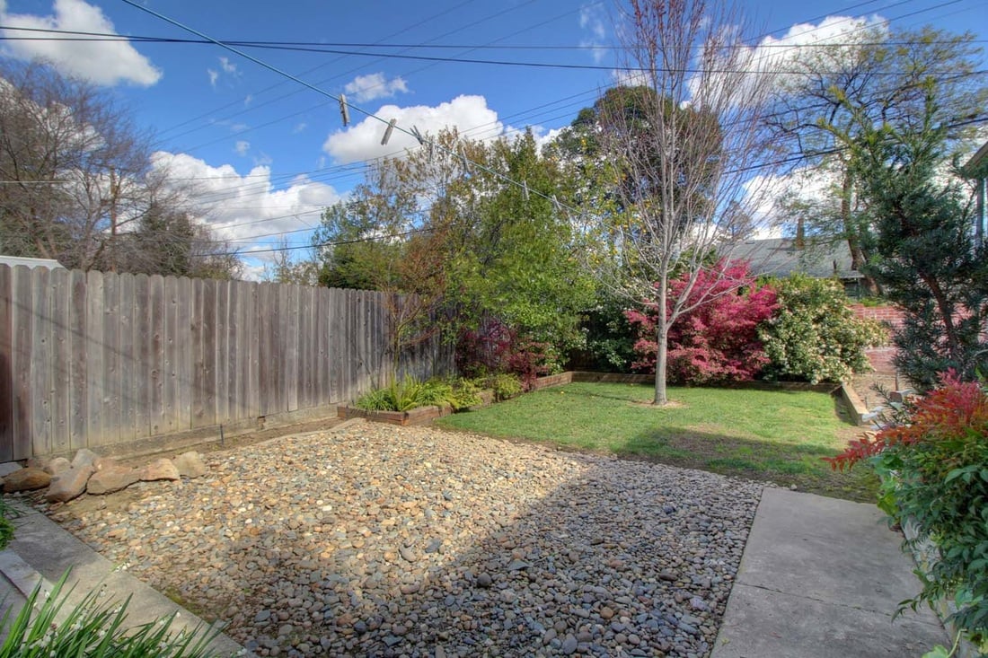 Just listed! Darling Elmhurst home
