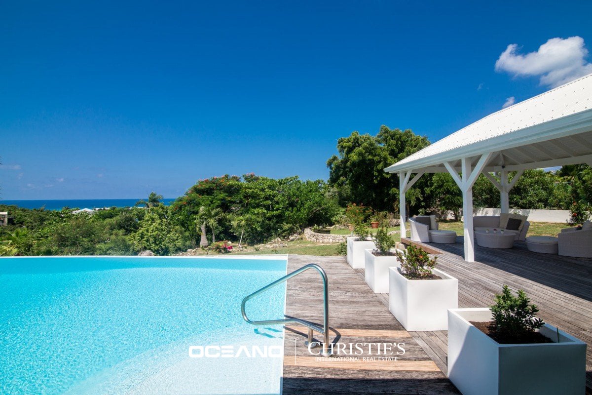 VILLA NO LIMITS AND VILLA CALLISTO