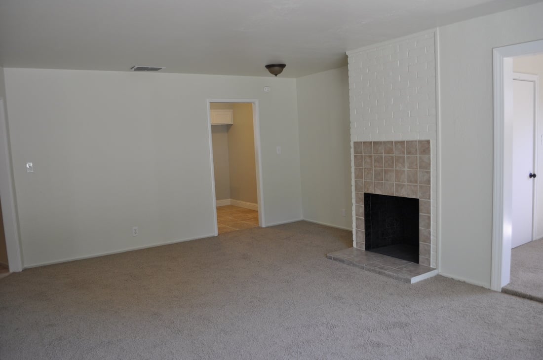 New Listing in Arden Manor! 1345 Wyant Way Sacramento, CA 95864