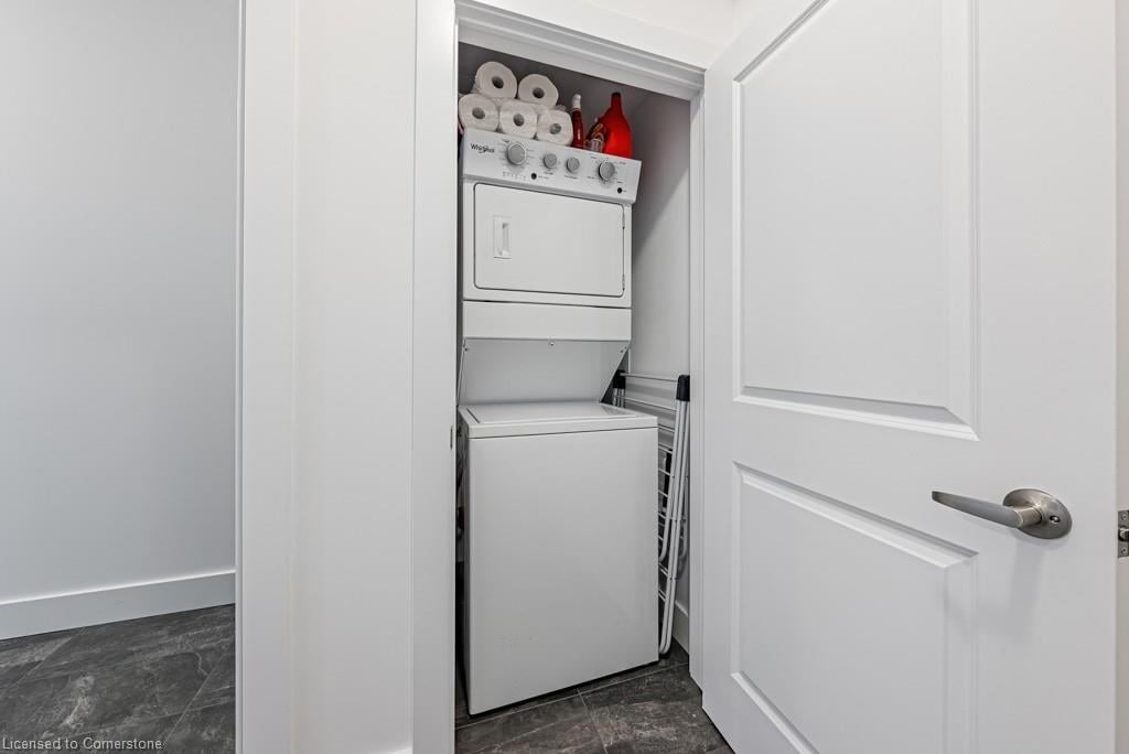 450 Dundas St E Unit: 302