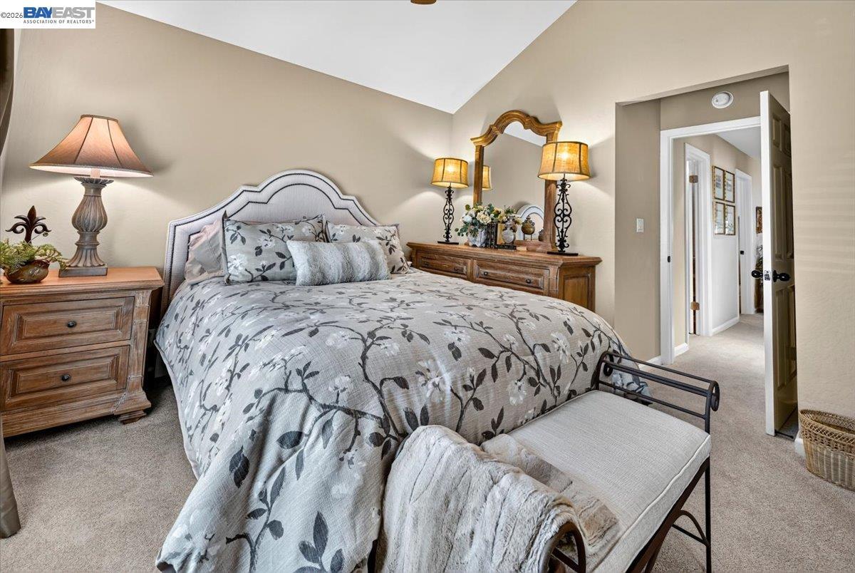 525 Silver Oak Ln