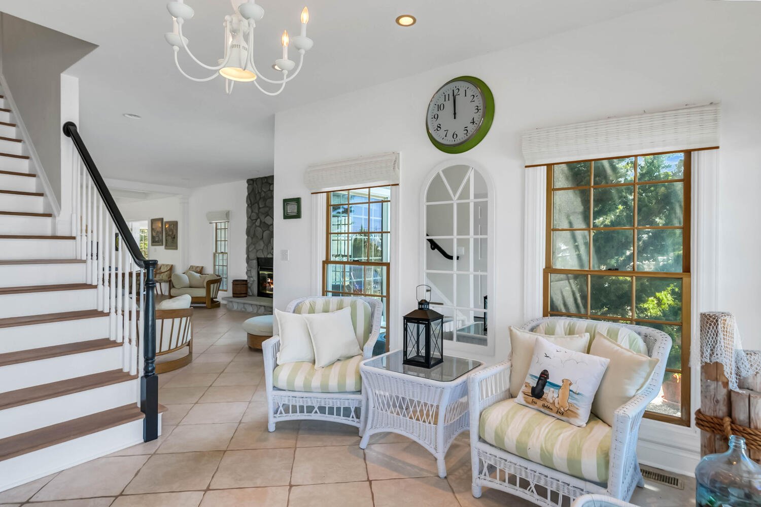 Summer Rental on the Oceanfront with Pool