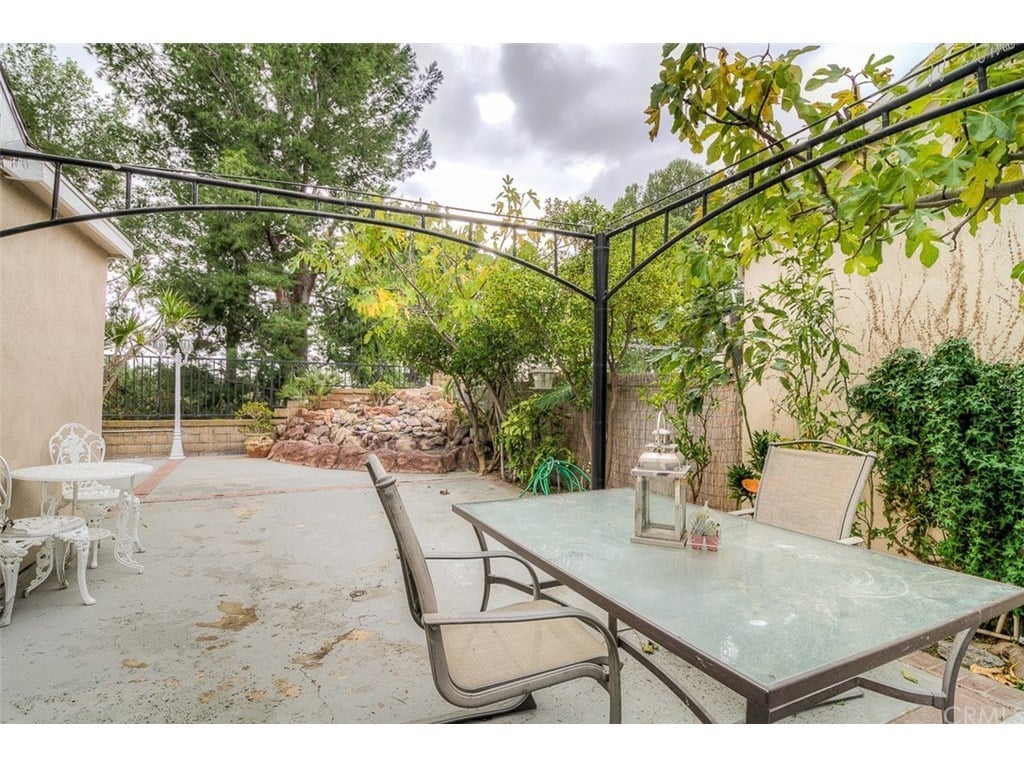 27872 Camphor Tree Ln