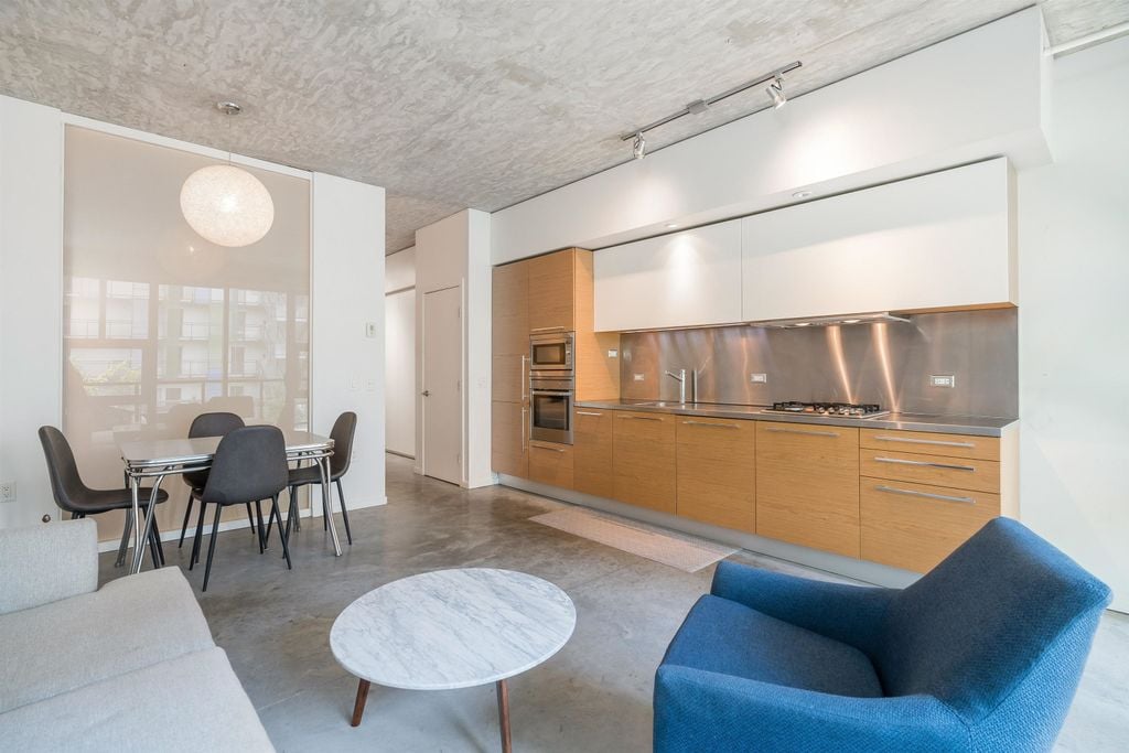 388 W 1st Ave, #206