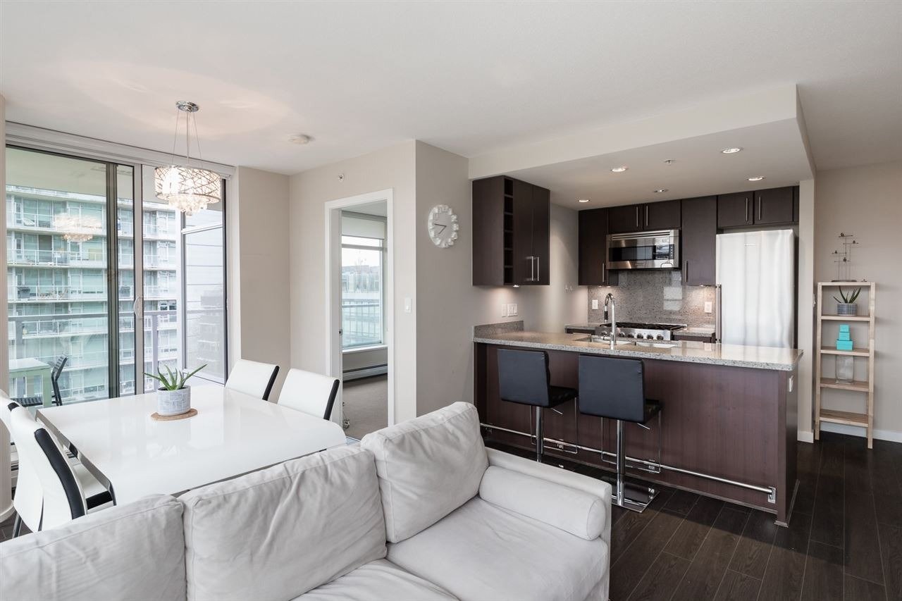 168 W 1st Ave, #604