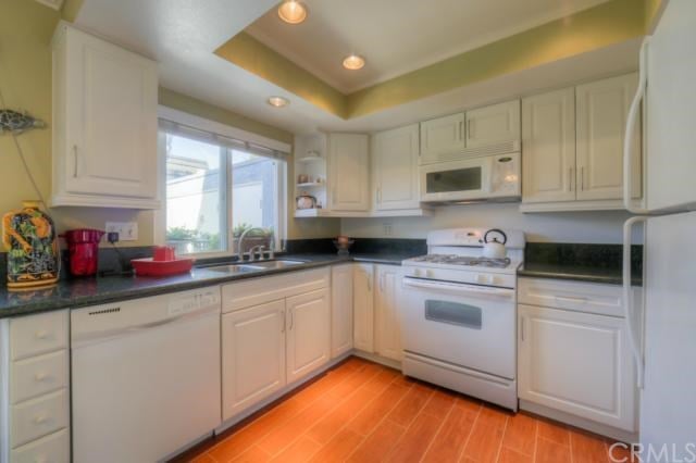 21127 Sailors Bay Ln