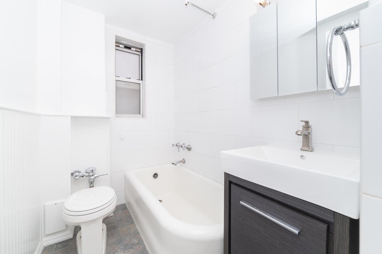 333 East 43rd Street, Apt 805