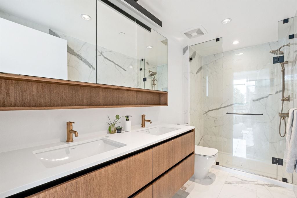 458 W 63rd Ave, #306