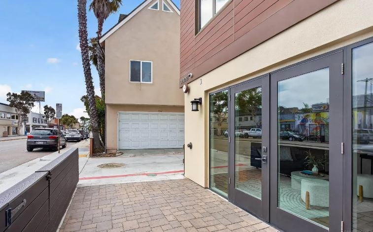 3828 Mission Blvd, San Diego, CA 92109