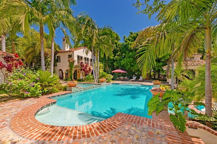 26162 Calle Roberto