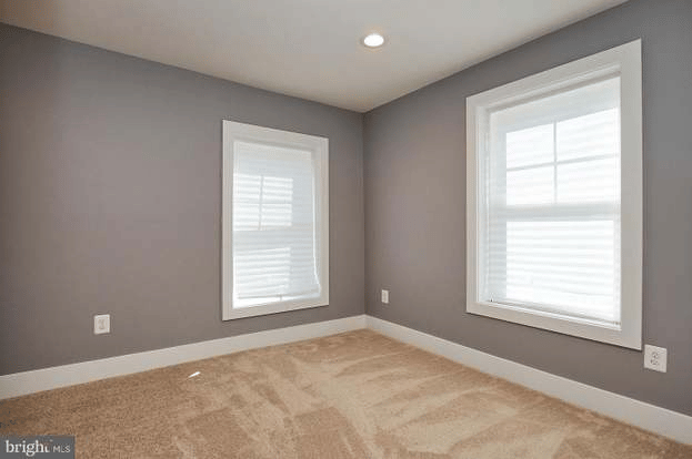 Tour of 70 North Laycock in Hamilton, Virginia