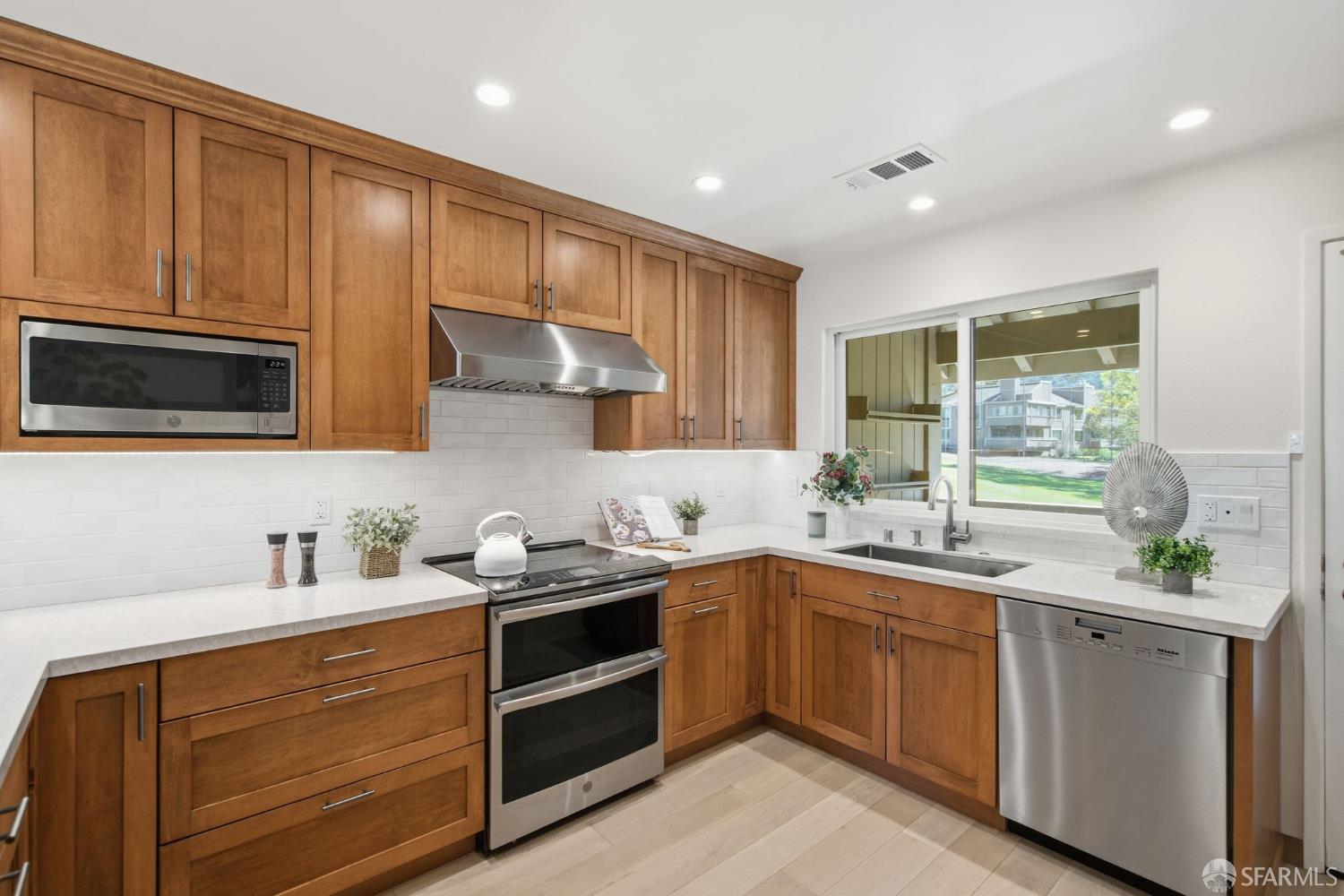 3136 Rossmoor Parkway #5