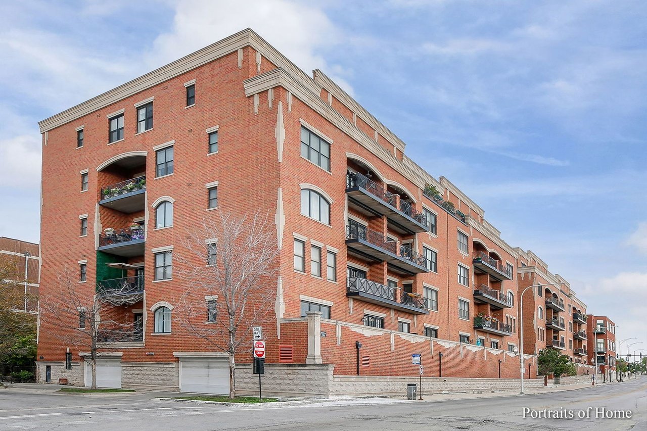 2801 N OAKLEY 405