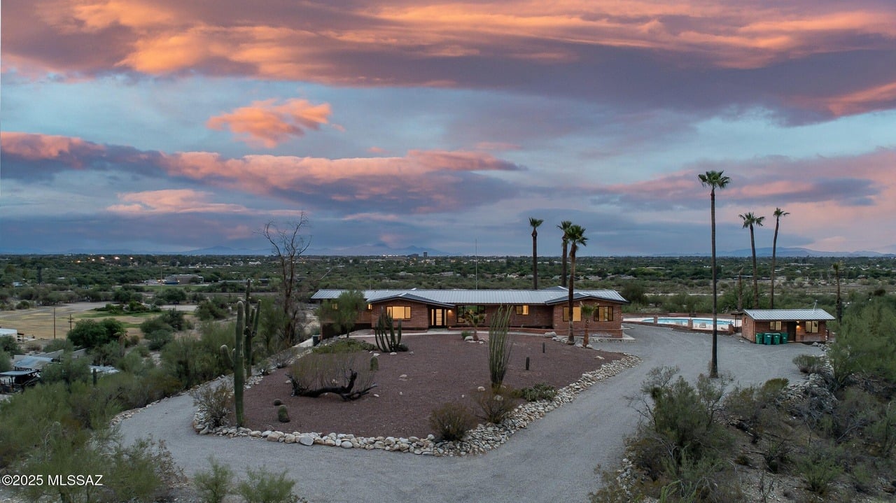 5240 E River House Rd