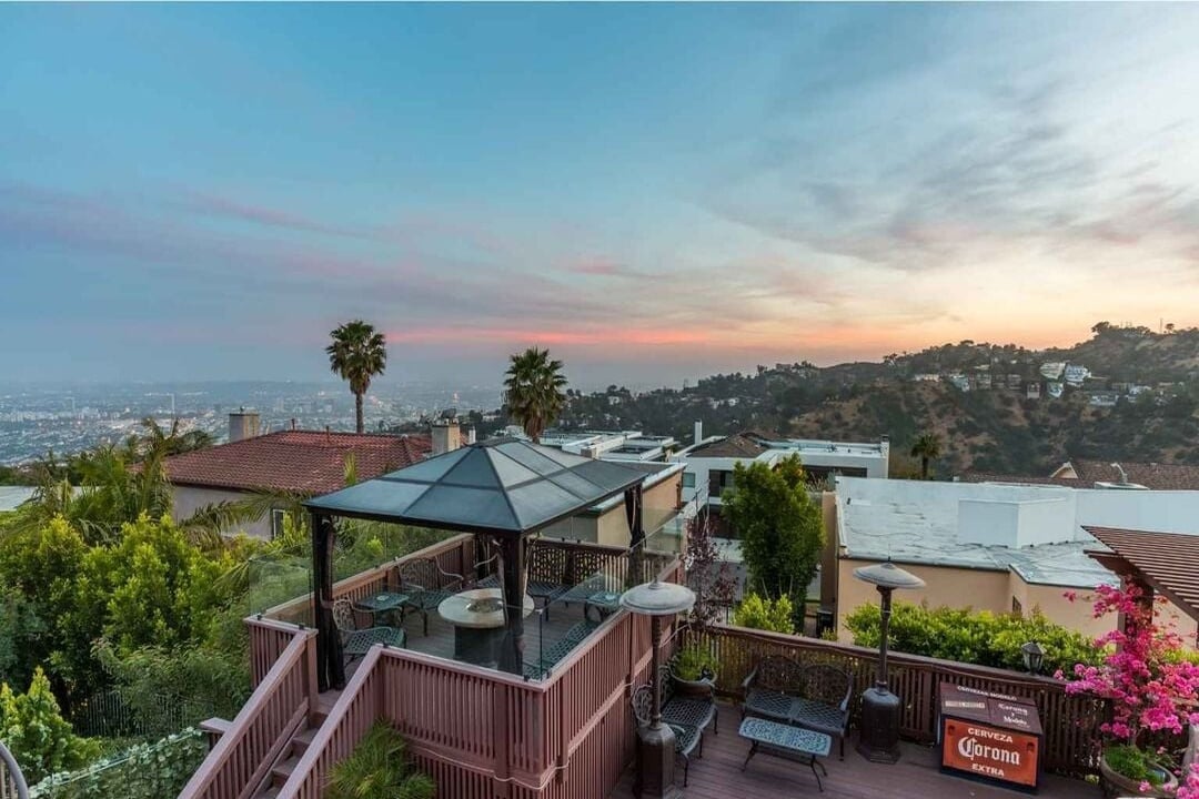 Celestia Crest, Venus Dr, 90046