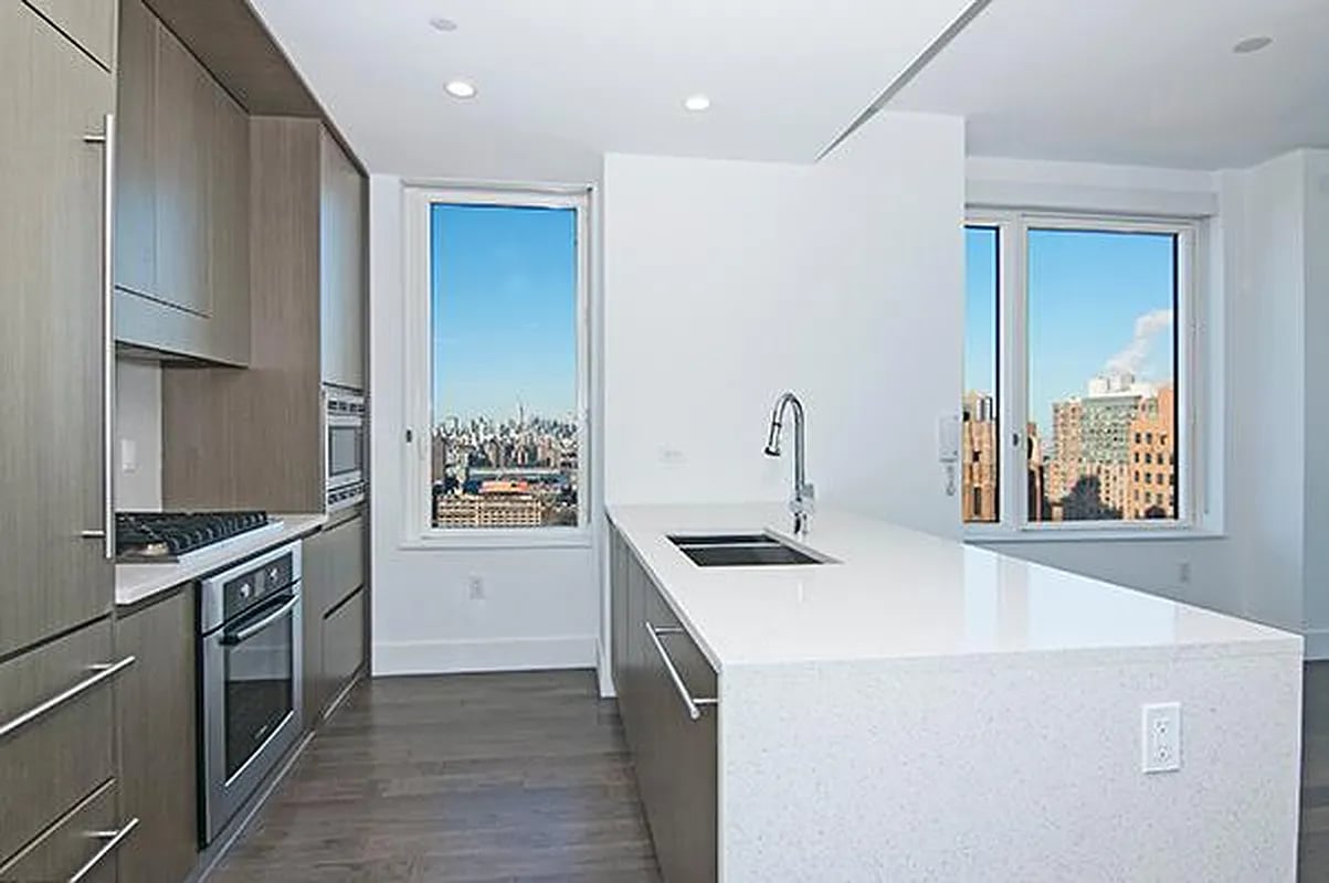 388 Bridge Street #34G