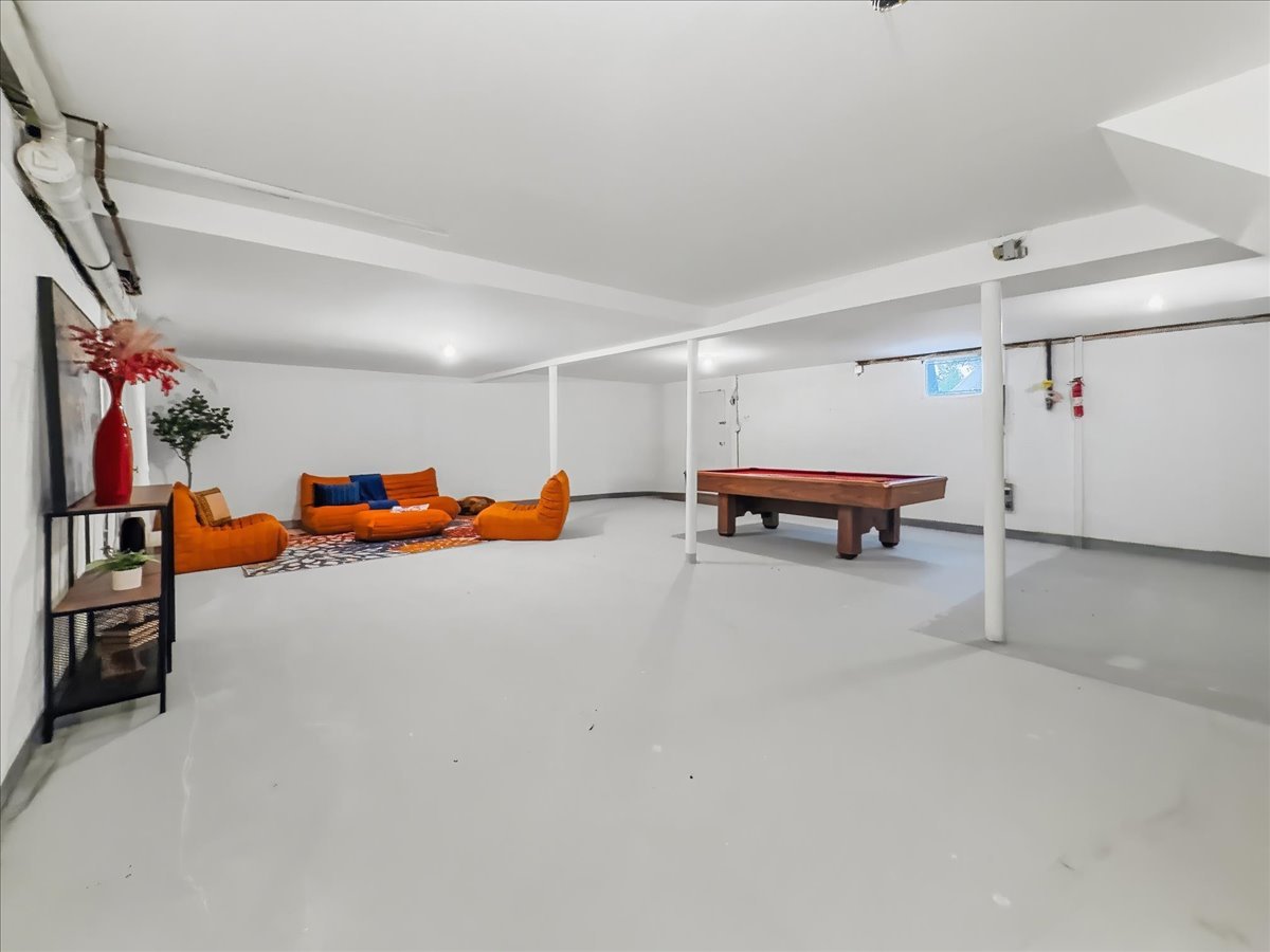 156 River Rd