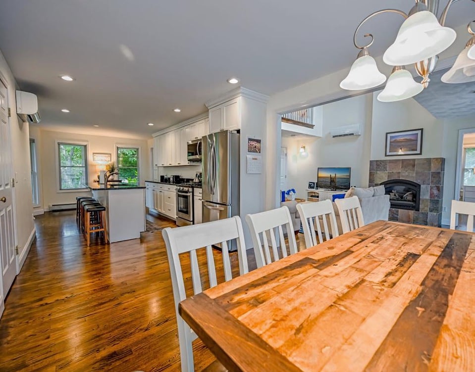 47 Schoolhouse Rd