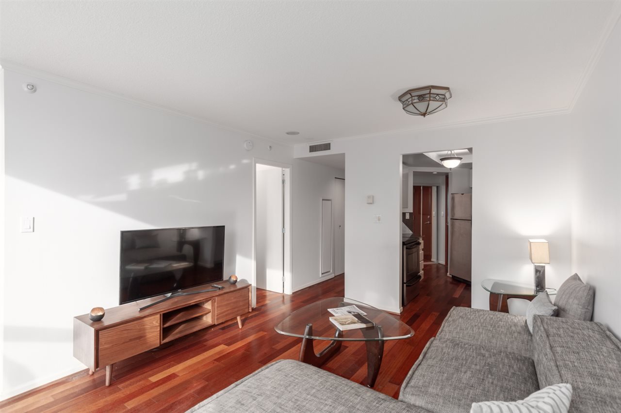 1102-1050 Burrard St