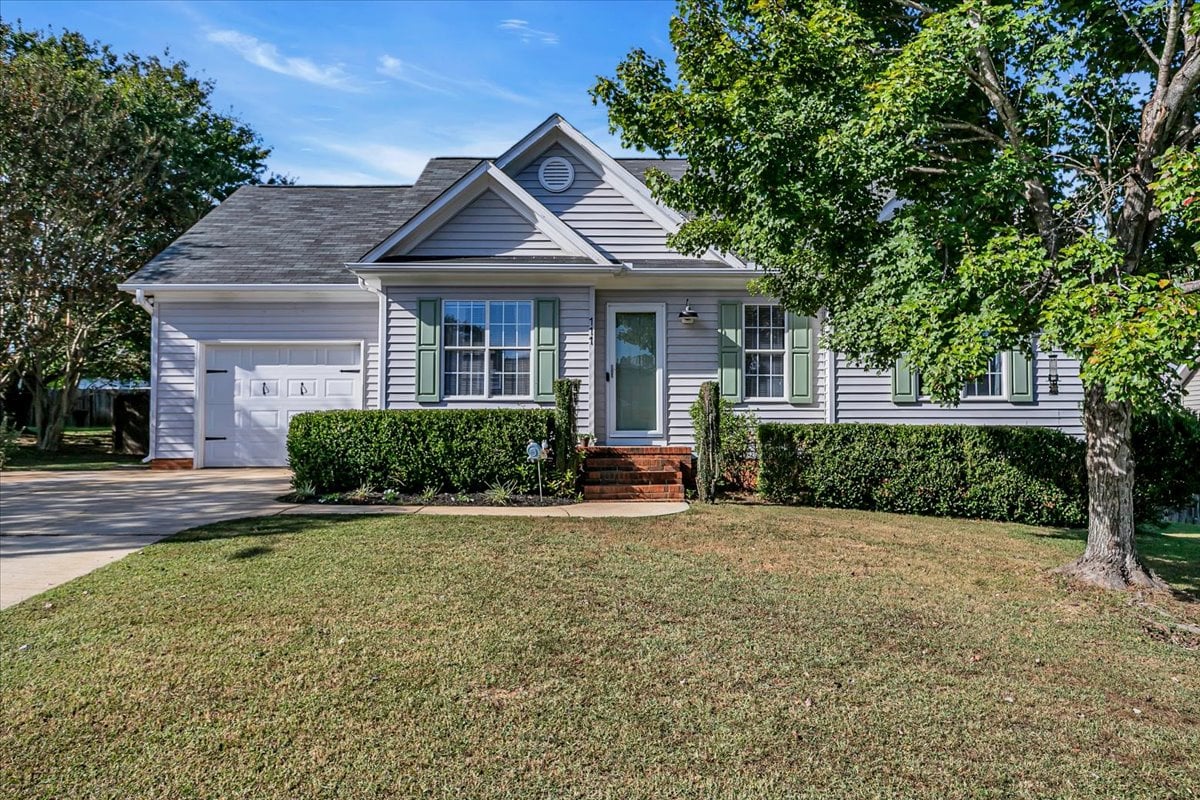 111 Autumnwood Way, Simpsonville, SC 29681