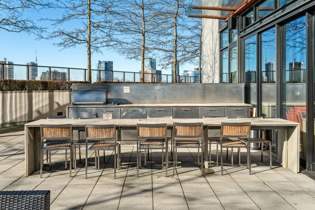 128 W Cordova St, #3506
