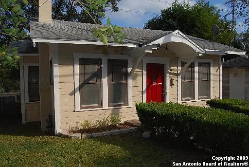 716 Aganier Ave