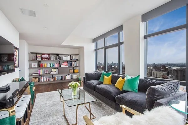 35 W 15th St, #22A