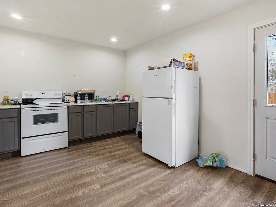842 SW 39Th St