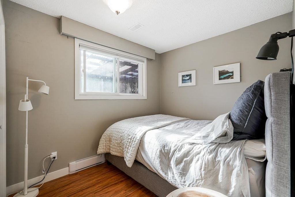 11751 194a St