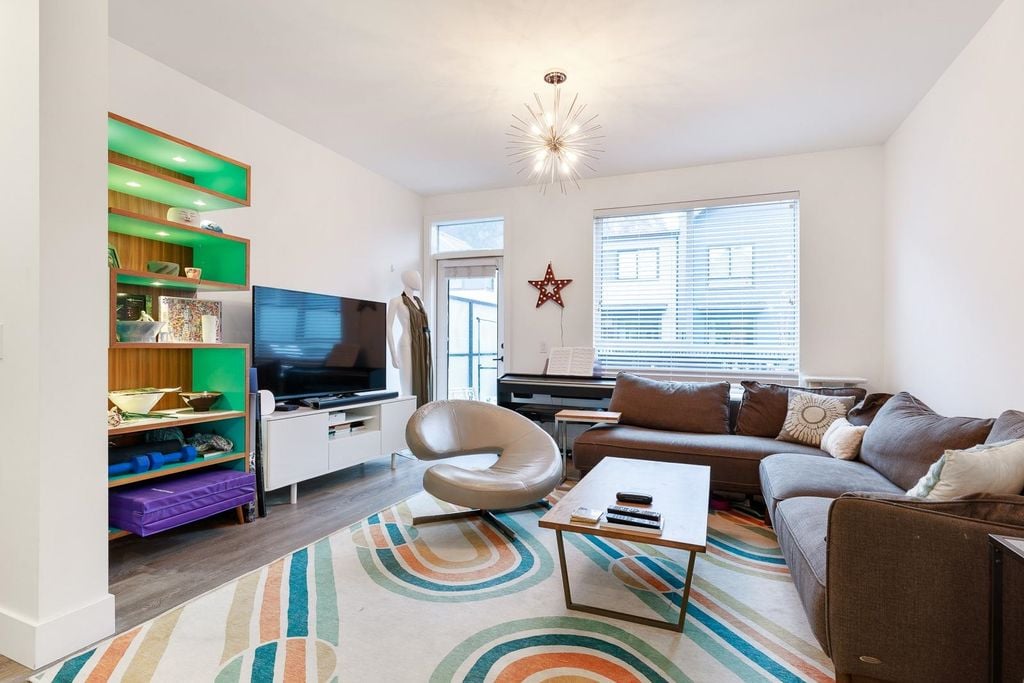 1361 Peakside Pl