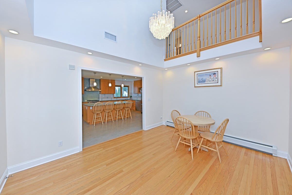 23 Spruce Pl