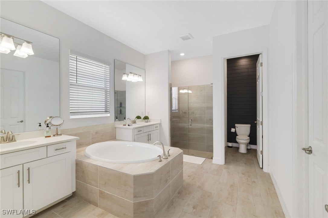 13761 Blue Bay Cir