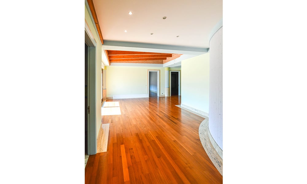 Perfect Penthouse with Panoramic Beachfront Views