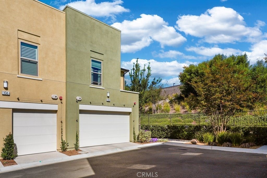 108 Alienta Ln